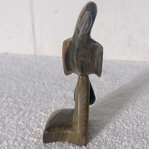 Vintage Carved Two Tone Wood  Parrot Figurine - Picture 5 of 10